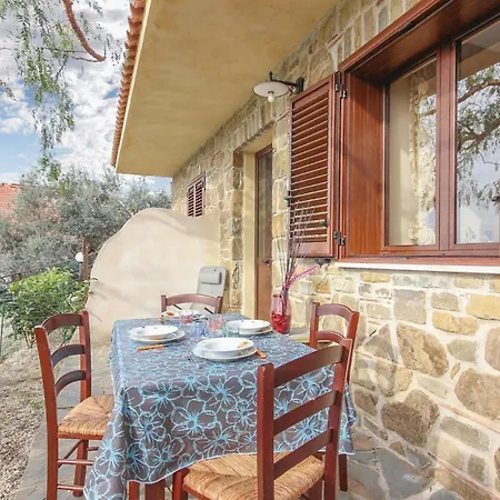 2 Bedroom Amazing In S, M, Di Holiday home *