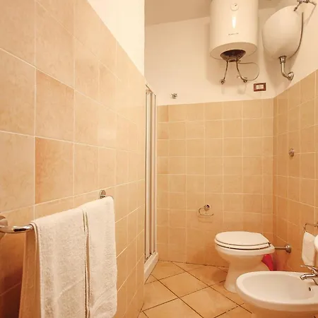2 Bedroom Amazing In S, M, Di Holiday home