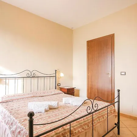 Holiday home 2 Bedroom Amazing In S, M, Di